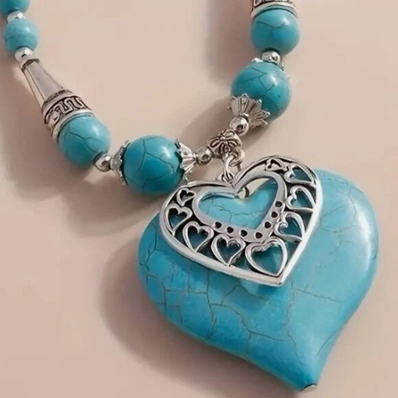 Bohemian Heart-Shaped Pendant Necklace Blue Turquoise & Electro-Plated Silver - Picture 4 of 6